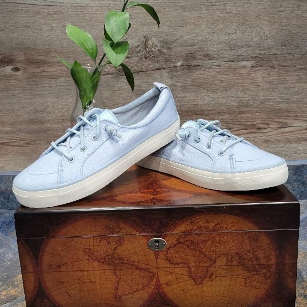 Sperry Crest Vibe Sneakers NWOT
